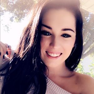 Meet your Posher, Cara